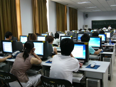 煉實踐技能，育綜合素養(yǎng) 軟件學(xué)院05級學(xué)生第二學(xué)期實訓(xùn)周全面啟動